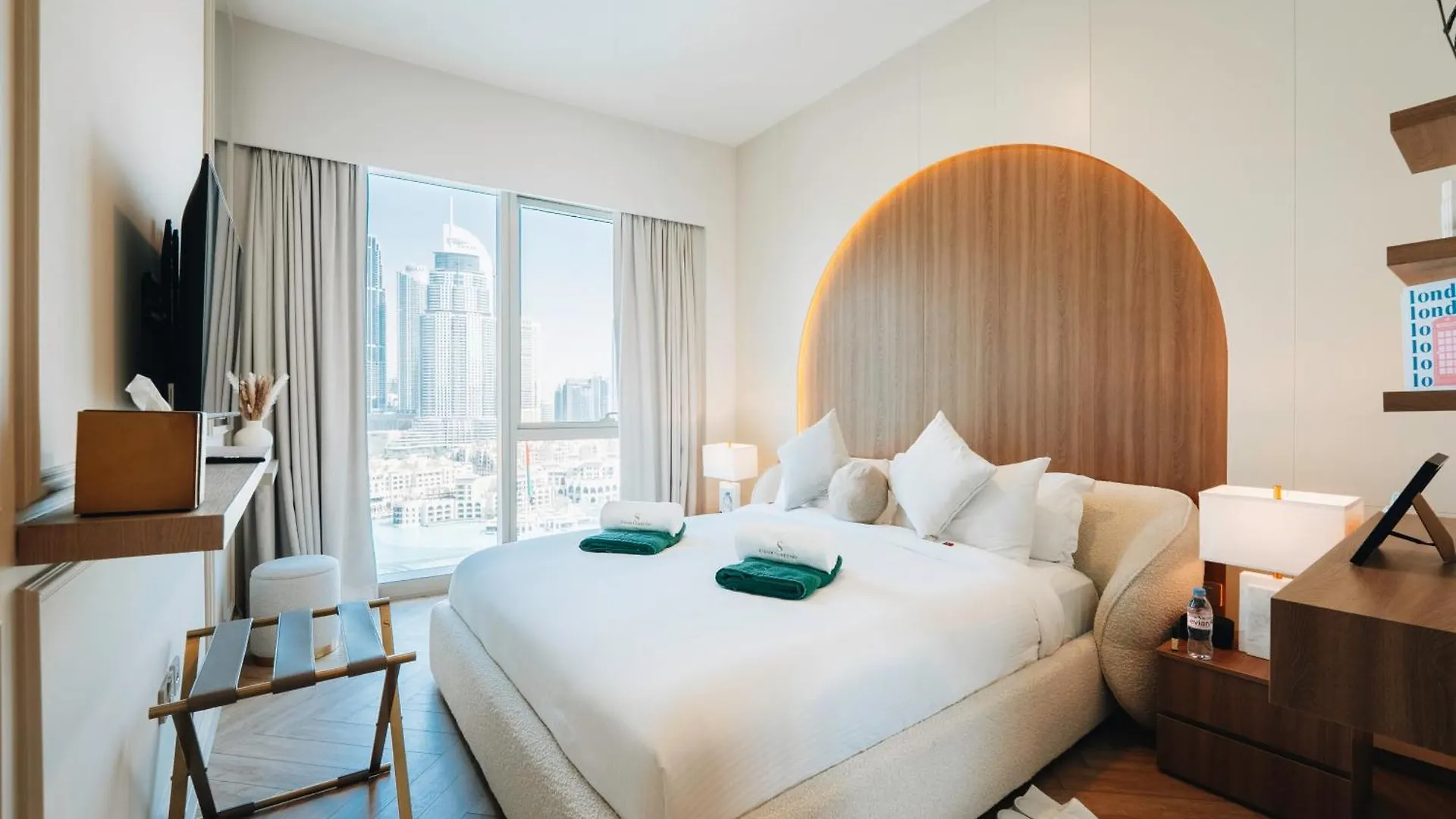 Apartmán Stylish 2-Bedroom Luxury Stay In Downtown Dubai With Burj Khalifa & Fountain Views