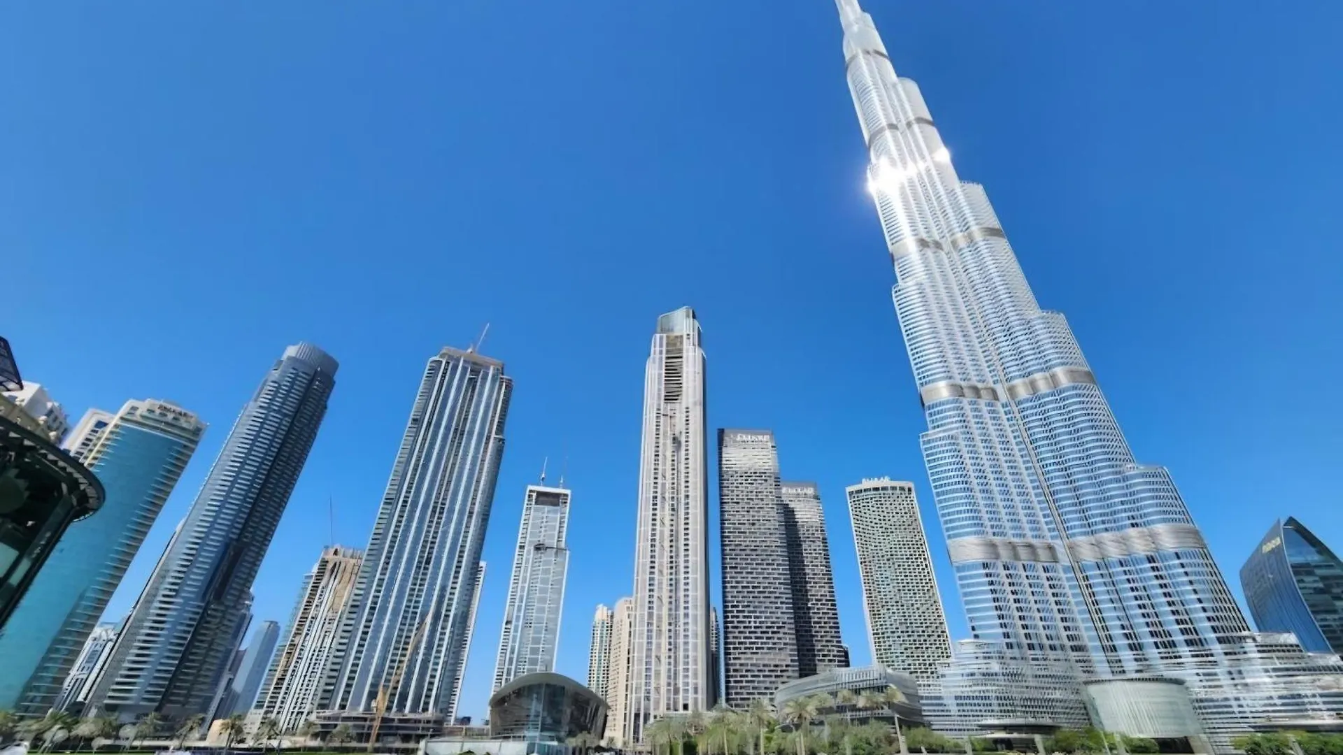 Stylish 2-Bedroom Luxury Stay In Downtown Dubai With Burj Khalifa & Fountain Views