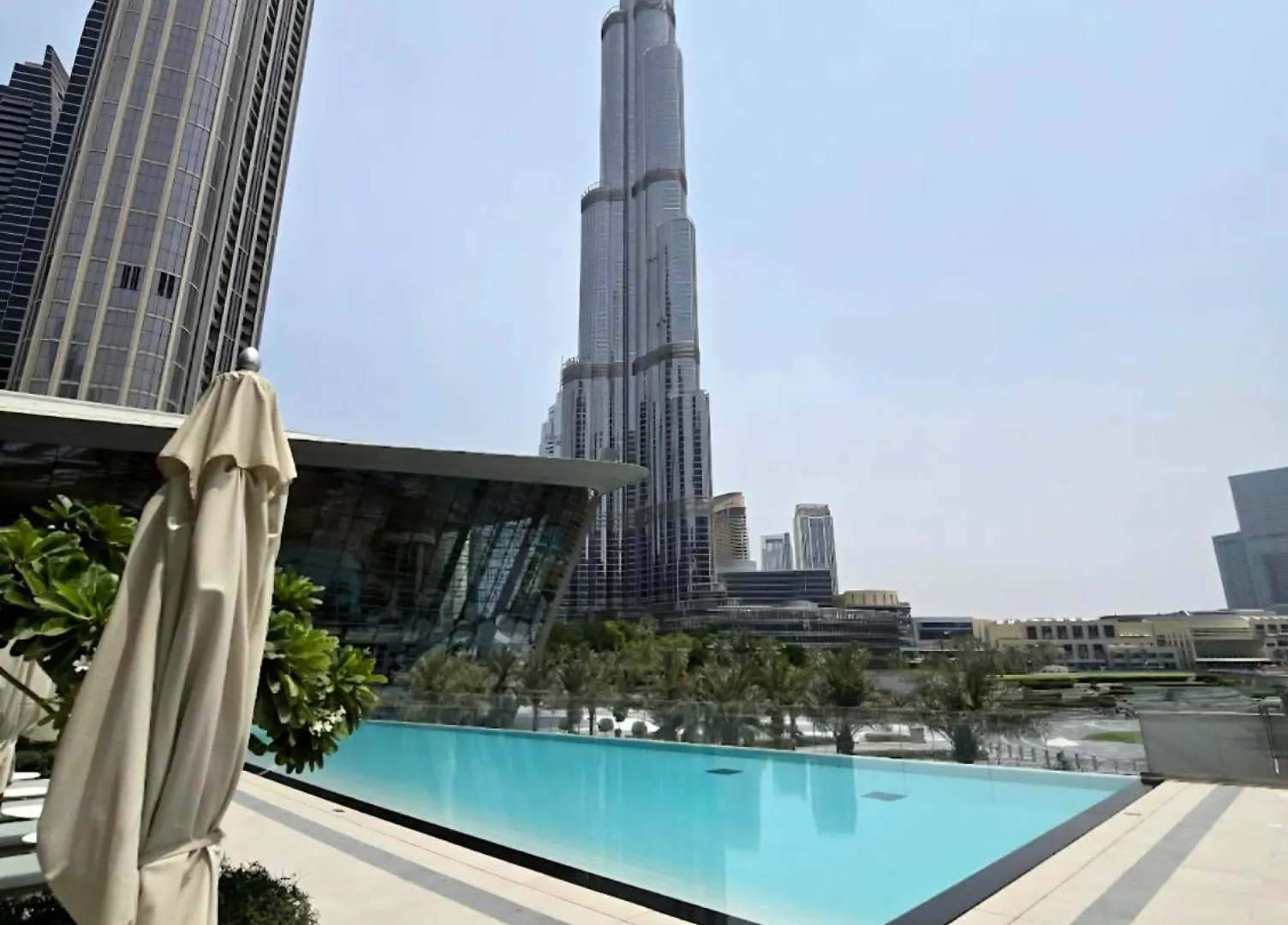 Stylish 2-Bedroom Luxury Stay In Downtown Dubai With Burj Khalifa & Fountain Views