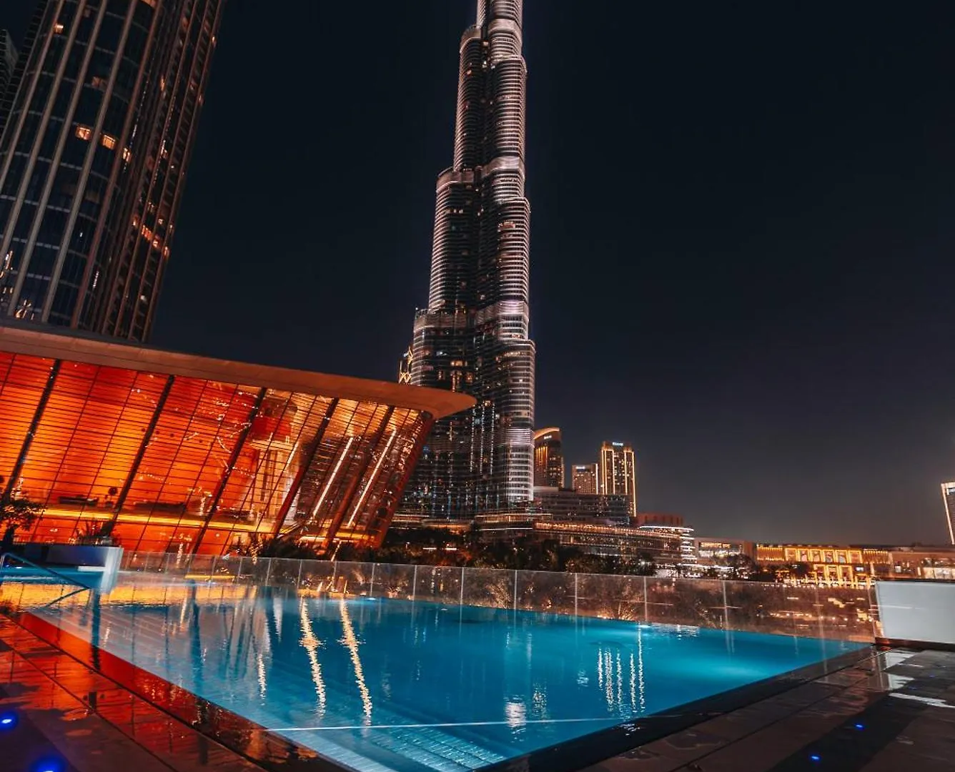 Stylish 2-Bedroom Luxury Stay In Downtown Dubai With Burj Khalifa & Fountain Views Apartment