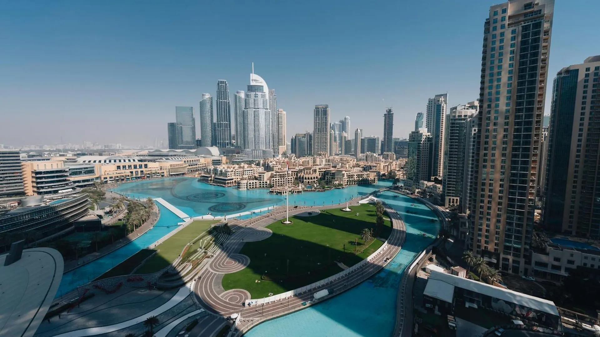 Stylish 2-Bedroom Luxury Stay In Downtown Dubai With Burj Khalifa & Fountain Views Apartment