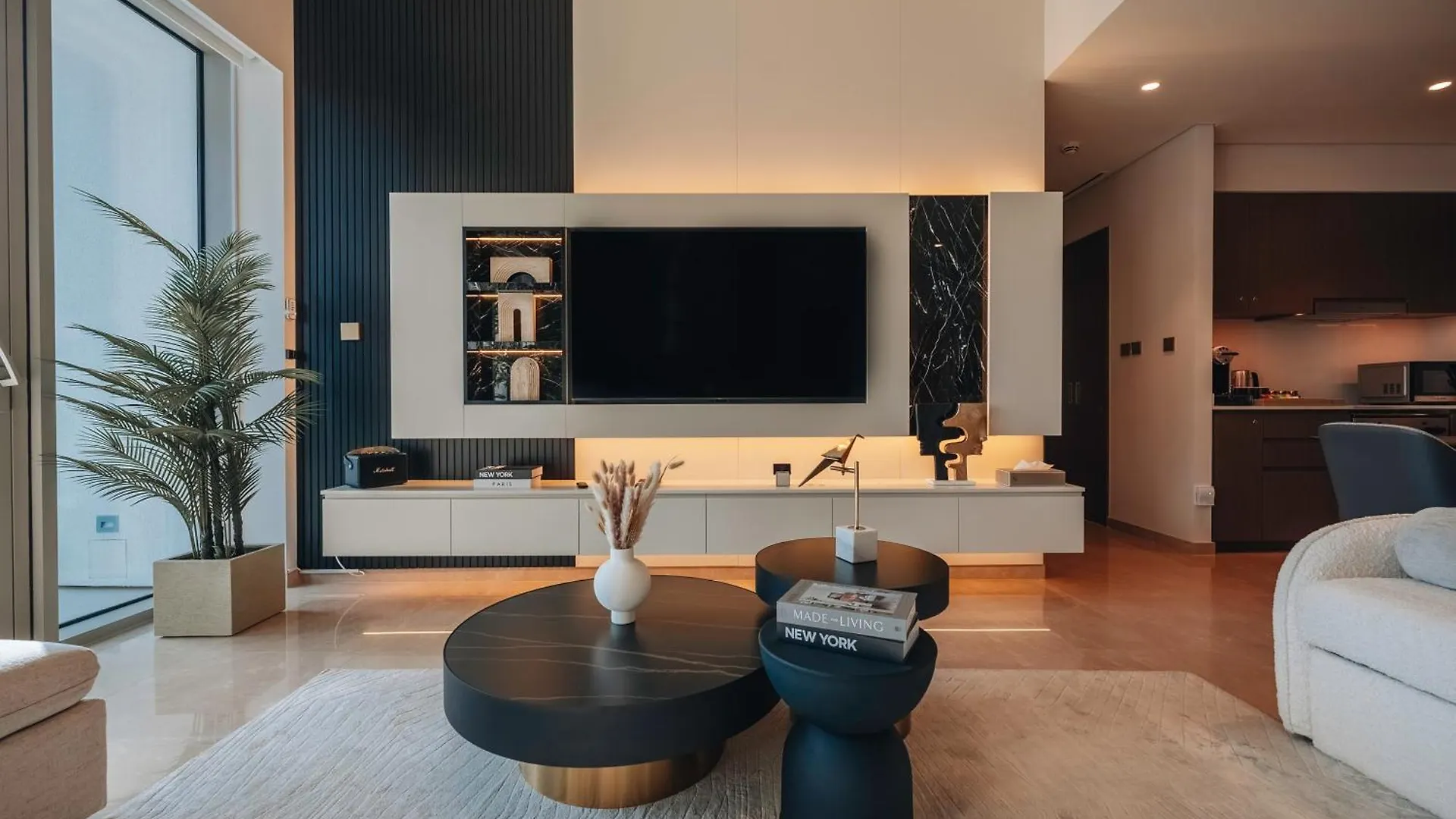 Stylish 2-Bedroom Luxury Stay In Downtown Dubai With Burj Khalifa & Fountain Views Apartment